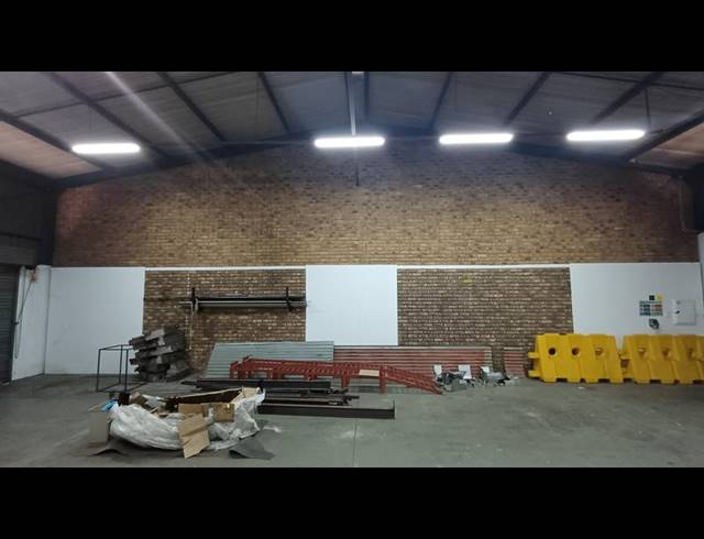 INDUSTRIAL PROPERTY TO RENT IN HENNOPSPARK